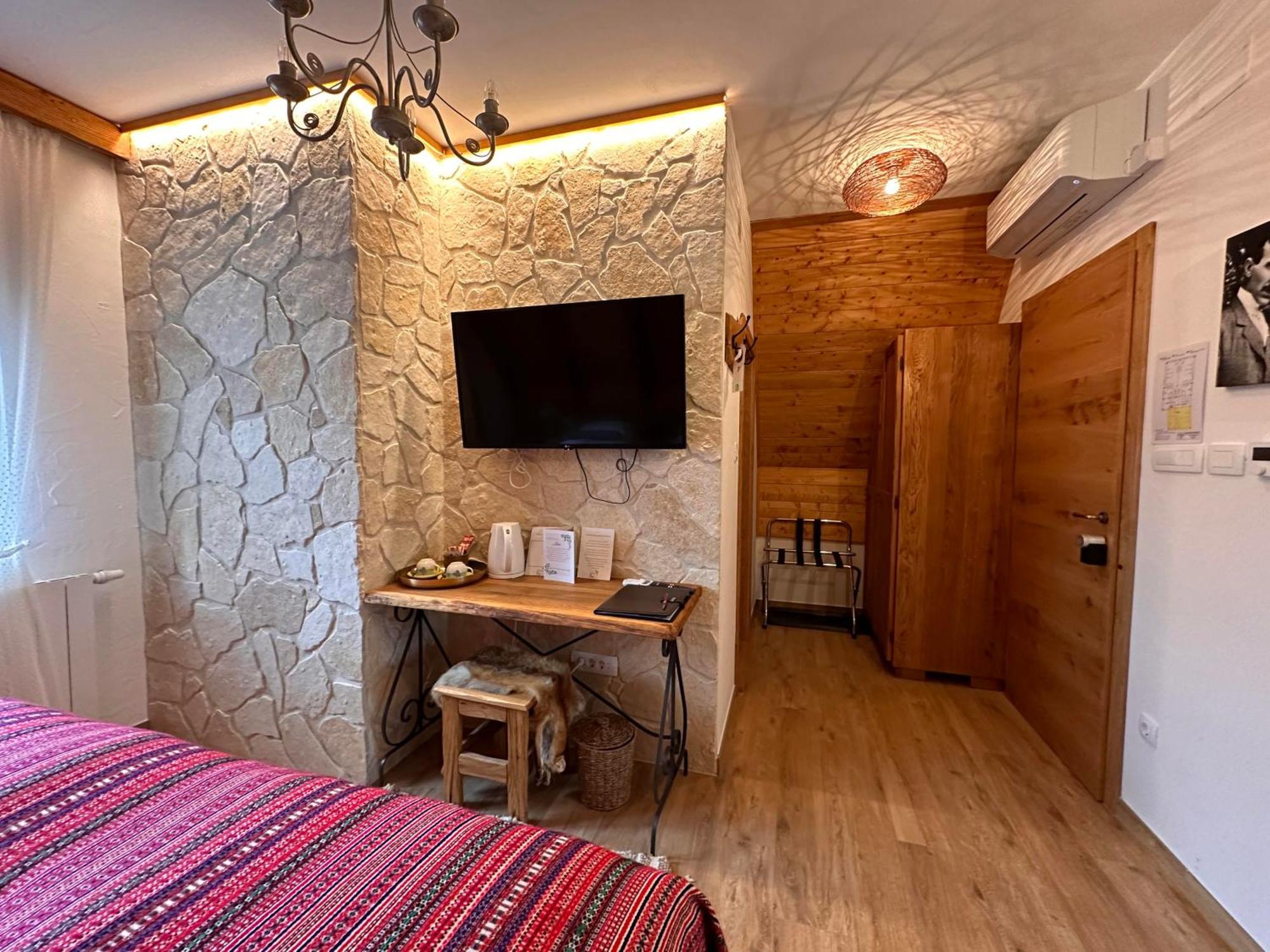Boutique Villa Pearl Of Plitvice, Plitvice Lakes Plitvica selo Esterno foto